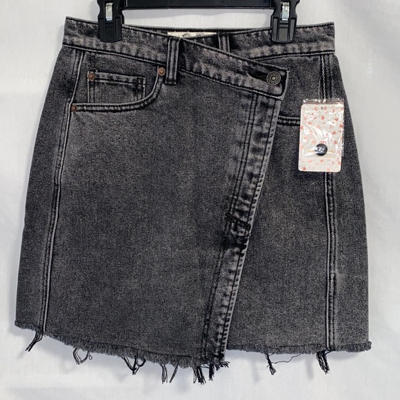 Free People Parker Wrap Demin Skirt Sz 25 - Picture 2 of 13